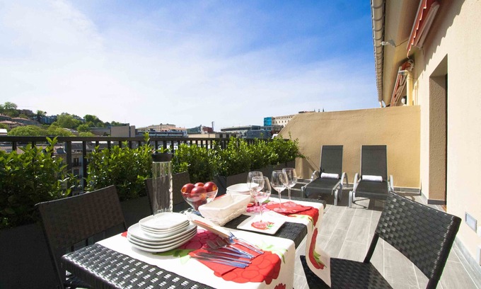 San Sebastian Centro Apartment | Oceanfront Retreat at Da Vinci | Guest Rated 9.6/10