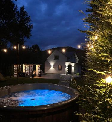 Jelesnia House | Experience Oceanfront Bliss at Dablin 9 - Rated 9.6/10