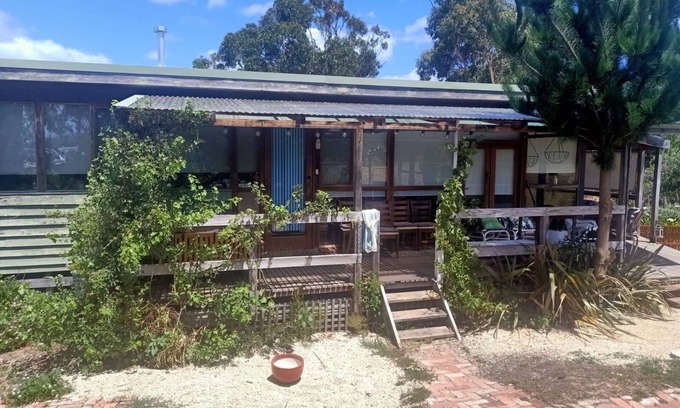 Venus Bay House | Cozy Dacha Kincora Cottage: Walk to Beach & Pet Friendly