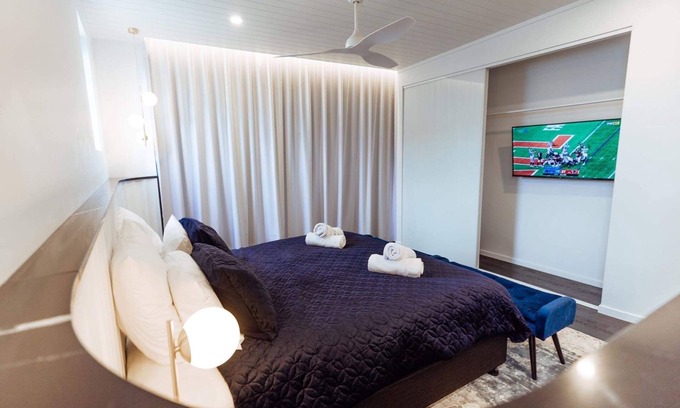 Nelly Bay House | Unmatched Island Escape: Dacha on Maggie No#2 Awaits