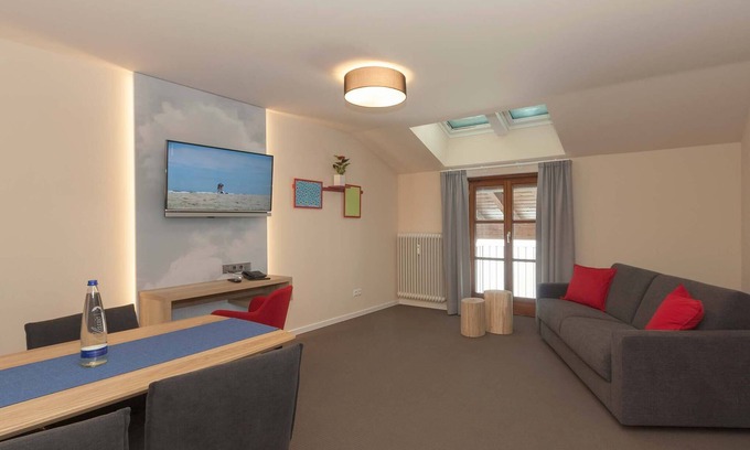 Resten Apartment | Top-Rated Dachappartement with Kitchen & Family Amenities