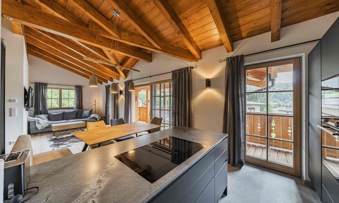 Russbach am Pass Gschuett Apartment | Family-Friendly Stay at Dachstein West Apartment T4