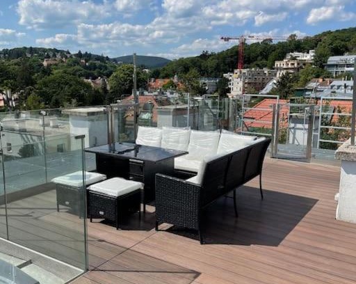 Hutteldorf Apartment | Elevated Retreat in Green Vienna with Hot Tub & Great Access