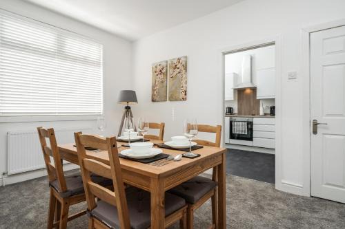 Everton Apartment | DACY LODGE, Anfield - Strictly NO Parties
