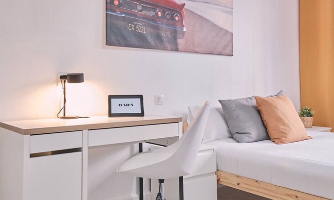 El Ensanche Zona Nuova House | Experience Comfort at Dadá Coliving & Rooms with Spa Access