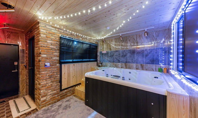 Daedeok-gu Hotel | Eco-Friendly Family Retreat at Daecheon Sintanjn 23st