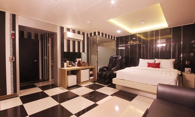 Gamsam-dong Hotel | Eco-Friendly Comfort at Daegu Jukjeon B and B