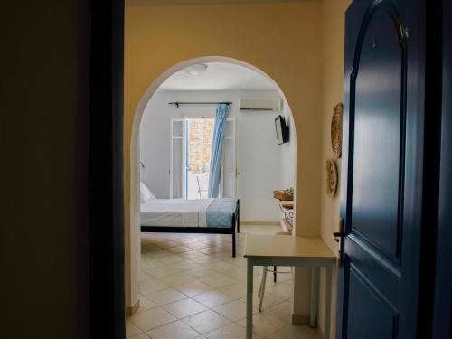 Koufonisia Apartment | Discover Dafnis Koufonisia: Highly Rated Getaway Awaits