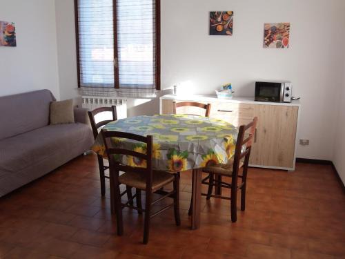 Pugliola Apartment | Family-Friendly Retreat at Dagli ulivi al mare, Rated 8.9
