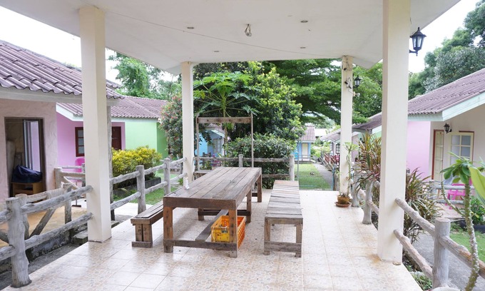 Ranong Hotel | Explore Dahla House Ranong: Family-Friendly with Breakfast