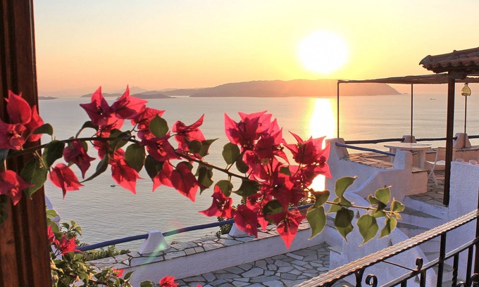 Xanthi Region Villa | DAHLIA: Infinity Pool with Breathtaking Egean Views