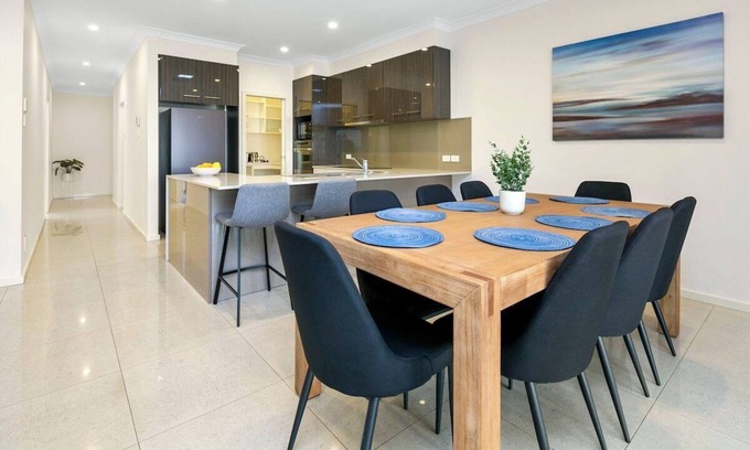 Henley Beach South House | Family-Friendly Retreat at LUX Henley Beach - 4BD, 3.5BA