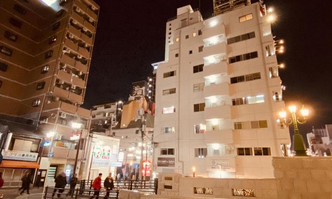 Nishishinsaibashi Apartment | Discover Daikokubashi Building - Family-Friendly Retreat