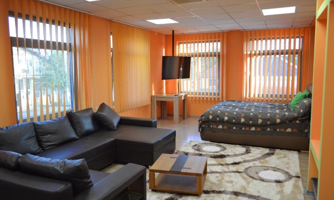 Satu Mare Apartment | Explore Dakar: Top-Rated Family-Friendly Hotel Stay