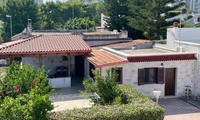 Lama Apartment | Discover Dal Cappellaio Matto: Family-Friendly Stay