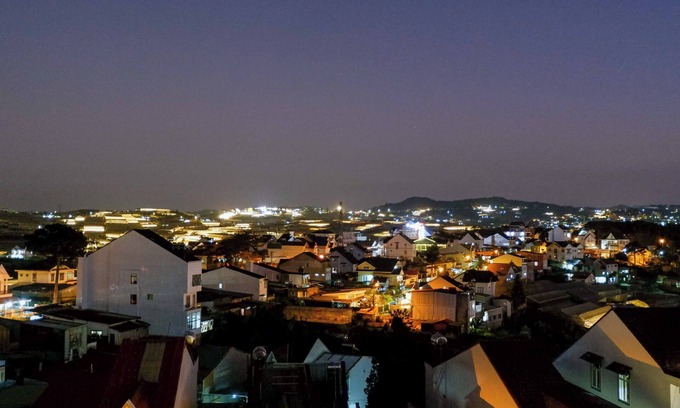 Da Lat Hotel | Comfortable Stay at Dalat Blanc Hotel 2 with Unique Amenities