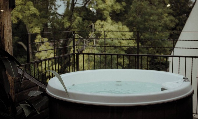 Catton House | Discover Dale Holidays Ltd: Pet-Friendly Family Retreat