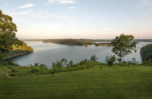 Burkesville Resort | Discover Outdoor Fun at Dale Hollow Lake Resort Park