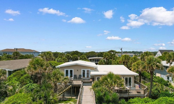 Pawleys Island House | Dale's Coastal Retreat: Pet-Friendly with Ocean Views
