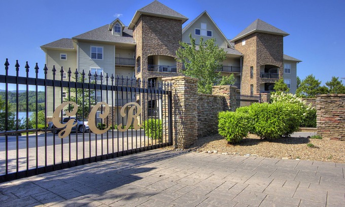 Bean Station Condo | Lakefront Penthouse Retreat with Hot Tub & Fireplace