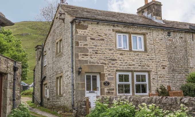 Buckden Cottage | Family-Friendly DALE VIEW: Cozy Cottage in Buckden