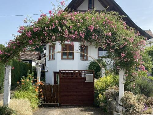 Bad Waldsee Apartment | Family-Friendly Ferienwohnung Dalea with Great Guest Ratings