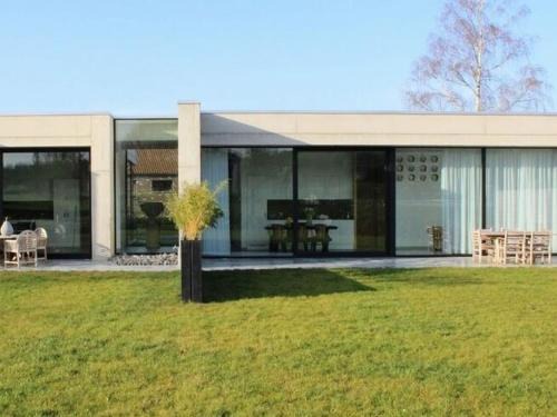 Warsage Villa | Refined Loft Retreat in Scenic Countryside Near Maastricht