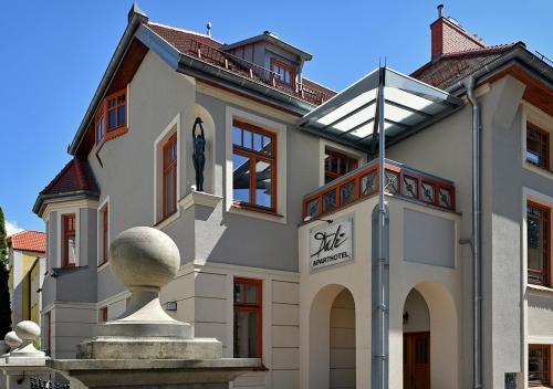 Koszalin Apartment | Welcoming Dali Aparthotel: Rated 9.4, Pet-Friendly & Family-Oriented