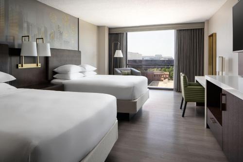 Dallas Hotel | Enjoy Family-Friendly Amenities at Dallas-Addison Marriott