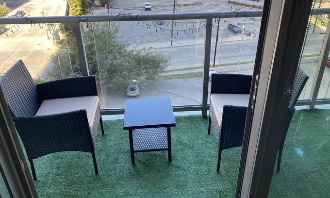 Uptown Apartment | Dallas APT