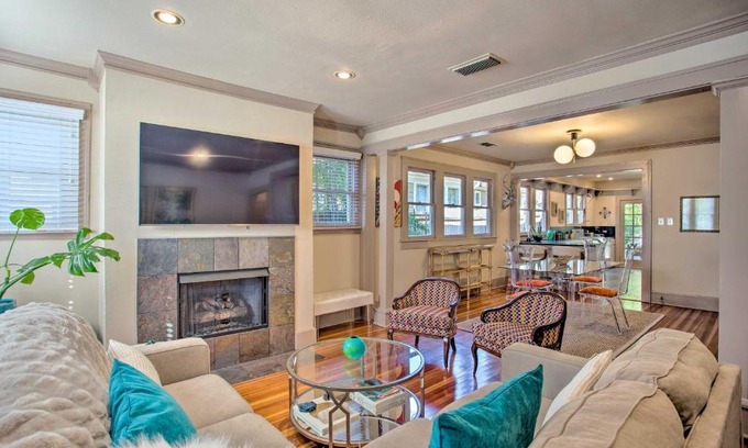 Lower Greenville House | Relaxing Retreat in Dallas: Walk to Lower Greenville!