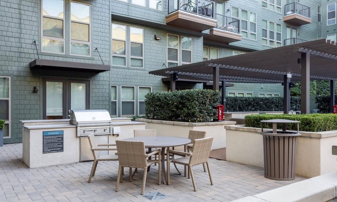 Northeast Dallas Apartment | Inviting Dallas 1BD Apartment with Pool & Pet-Friendly Perks
