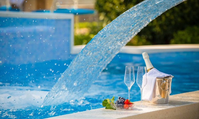 Bristivica House | Discover Dalmatica Moderna with Heated Pool & Ocean Views