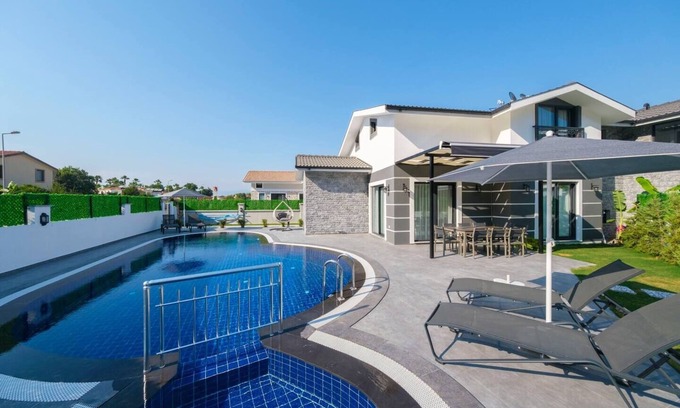Dalyan City Center Villa | Discover Dalyan Villa Svarti with Pool and Ocean View