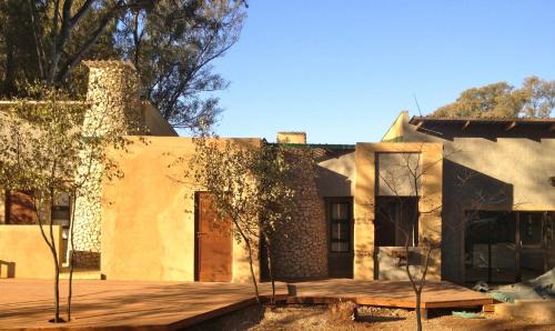 Madibeng Cabin | Inviting Damascus Bush Lodge with Oceanfront Views