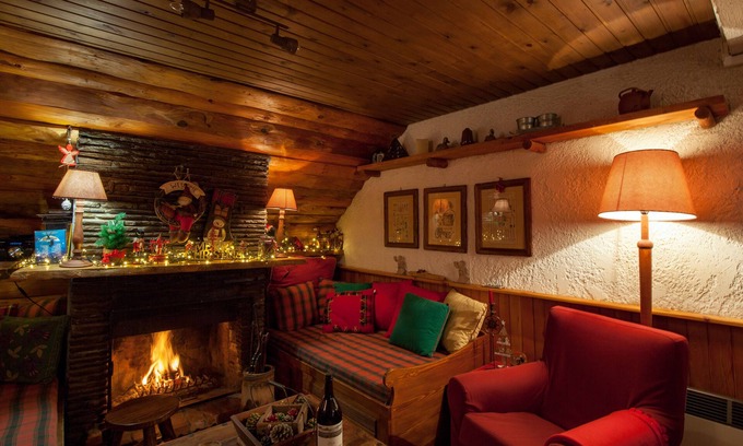 Eptalofos Ski Chalet | Relax at Dandy on the Hill in Agoriani with Family Amenities