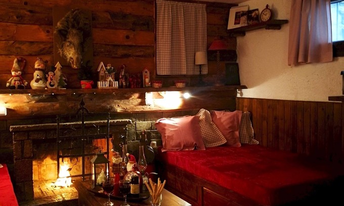 Eptalofos Ski Chalet | Inviting Chalet Orelia in Agoriani with Family-Friendly Amenities