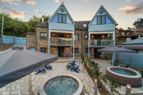 Karpenisi Ski Chalet | Discover Dandy Villas Karpenisi: Chalet with Hot Tub & Pool