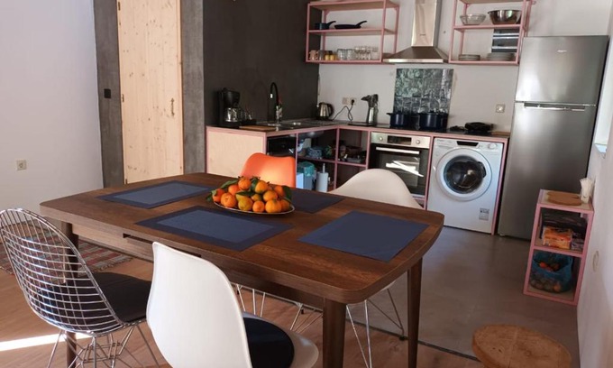 Leonidio Apartment | Top-Rated Danesi Studio - Unforgettable Stay Awaits You