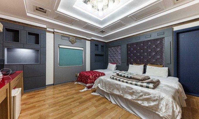 Dangjin Hotel | Eco-Friendly Comfort at Dangjin W with Family Amenities