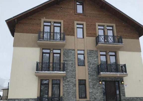 Bakuriani Apartment | Unmatched Comfort at DANI LUX – Guest Rated 10/10!