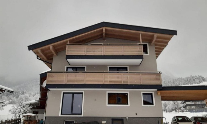 Soell Apartment | Family-Friendly Dani's Ferienwohnung - Guest Rated 9.3/10