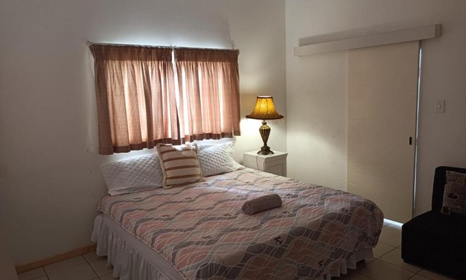 Scottsville Apartment | Cozy Danodeb Lodge: Child-Friendly with Breakfast Included