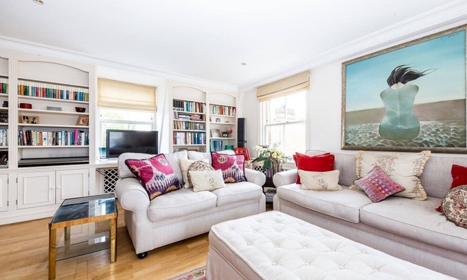 Chelsea Riverside Apartment | Discover Danvers Street | Pro-Managed with Spa & Family Amenities