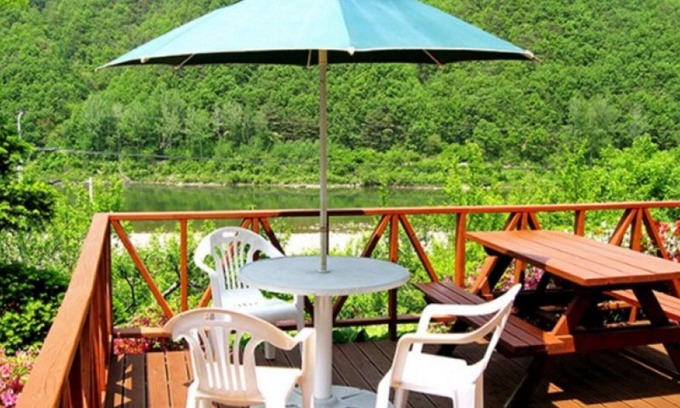 Danyang House | Eco-Friendly Danyang Fragrant Tree Pension with Breakfast