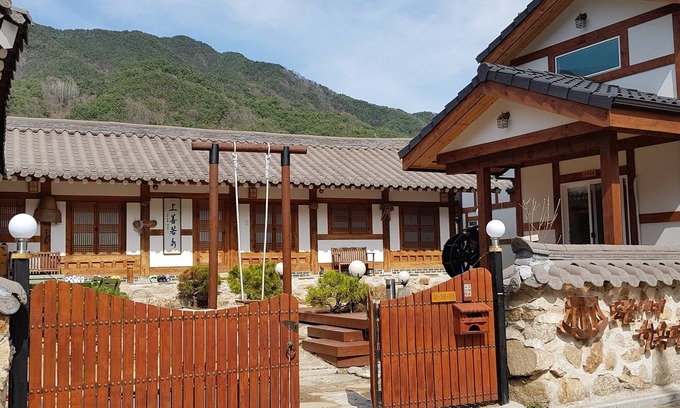 Danyang Condo | Discover Danyang Sobaeksan Hanok Pension with Pool & Breakfast