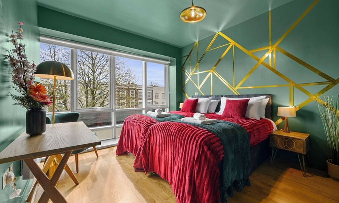 Finsbury Park Apartment | Dapper Suite in bustling Holloway, Islington