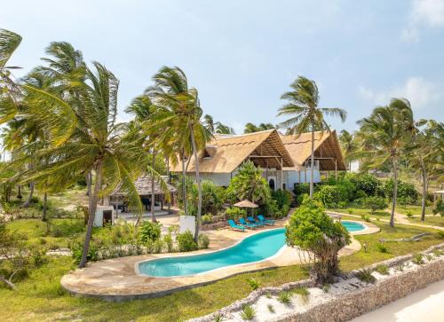 Pingwe Villa | Beachfront Bliss at Dar Beach House - Michamvi, Rated 10/10