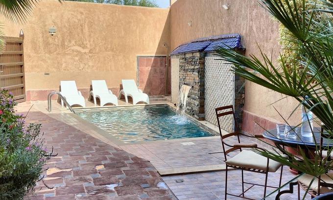 Ait Faska Villa | Explore DAR ELWALI ROUTE WARZAZT: Family-Friendly Retreat