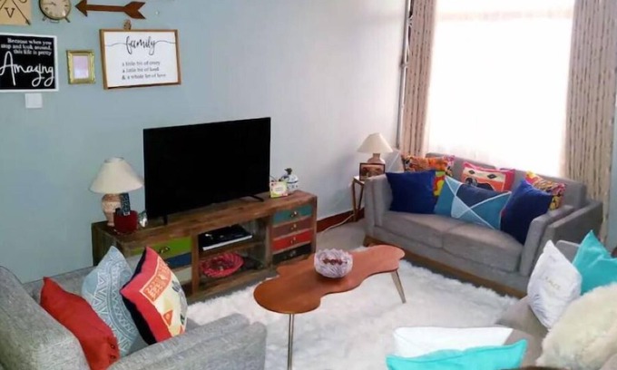 Msasani Apartment | Budget-Friendly Dar es Salaam Cozy Home with Kitchen & Breakfast
